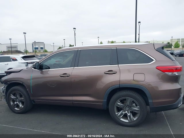 Toyota Highlander Limited Platinum 2017 5TDYZRFH0HS188716 Image 15