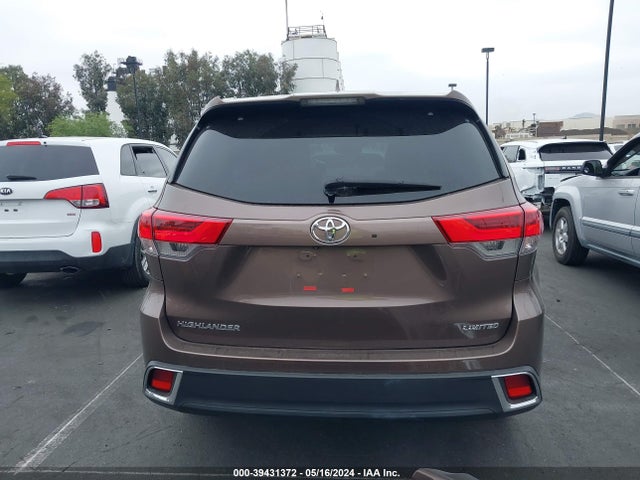 Toyota Highlander Limited Platinum 2017 5TDYZRFH0HS188716 Image 17