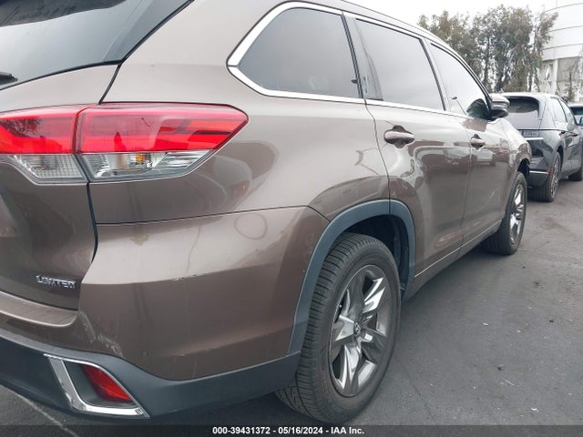 Toyota Highlander Limited Platinum 2017 5TDYZRFH0HS188716 Image 18