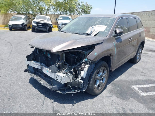 Toyota Highlander Limited Platinum 2017 5TDYZRFH0HS188716 Image 2