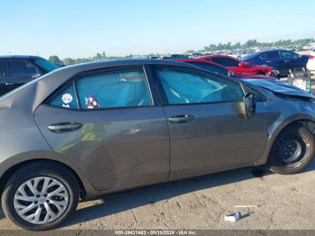 2T1BURHE8KC233795 Toyota COROLLA LE