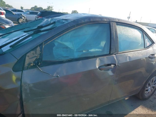 2T1BURHE8KC233795 Toyota COROLLA LE