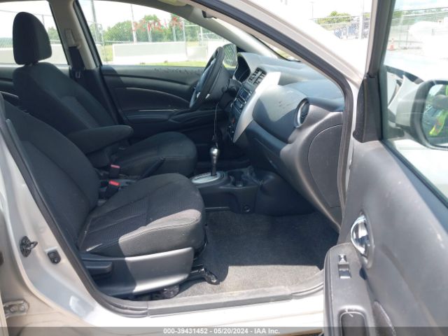 3N1CN7AP8HK429543 Nissan Versa 1.6 Sv