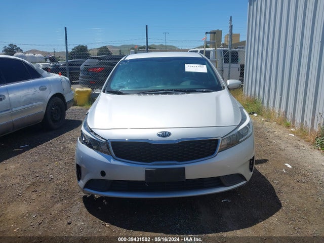 KIA FORTE LX 2017 3KPFK4A72HE011494 Image 12