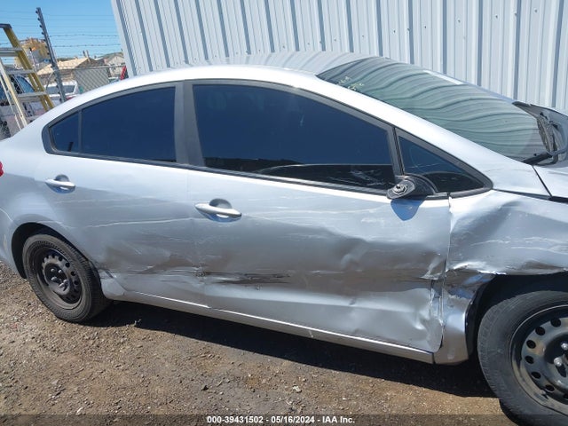 KIA FORTE LX 2017 3KPFK4A72HE011494 Image 13