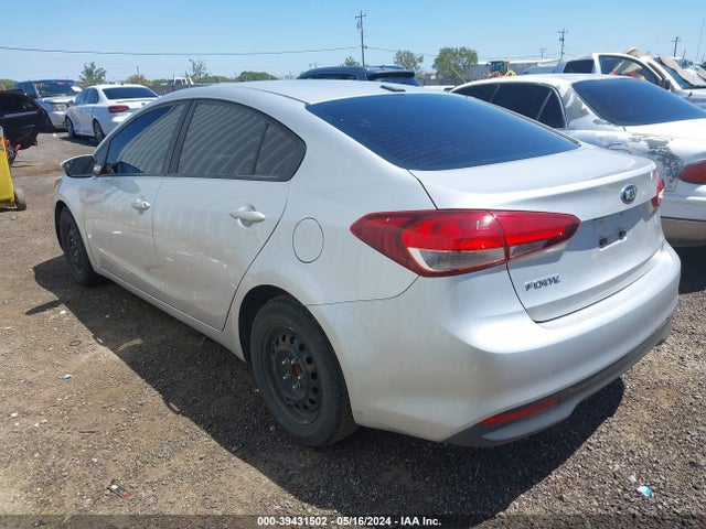 KIA FORTE LX 2017 3KPFK4A72HE011494 Image 3