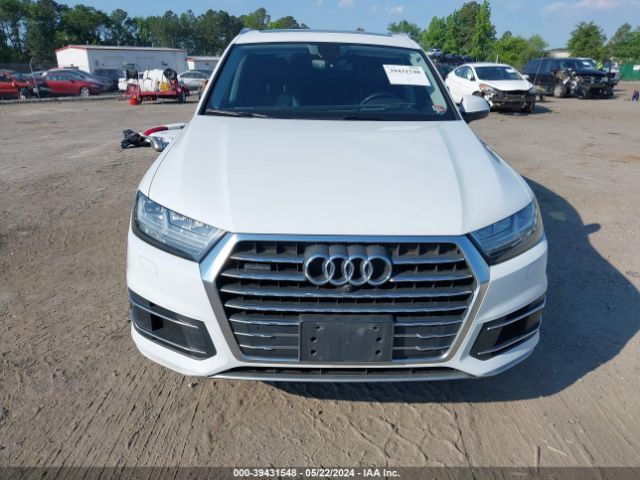 WA1LHAF70HD036995 Audi Q7 2.0t Premium
