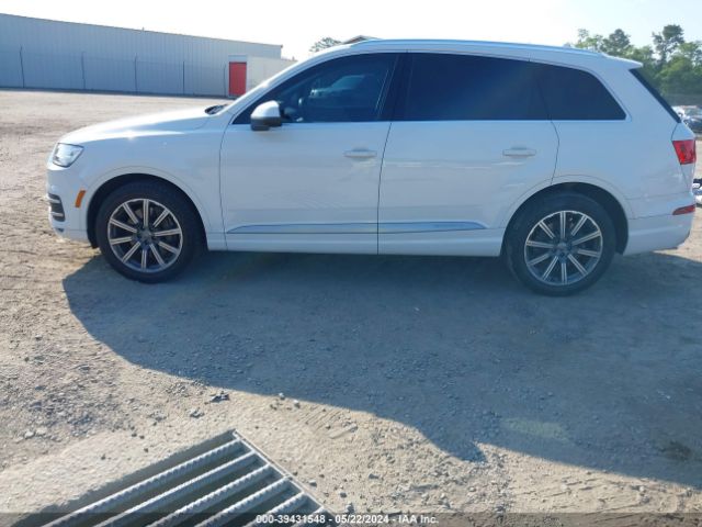 WA1LHAF70HD036995 Audi Q7 2.0t Premium