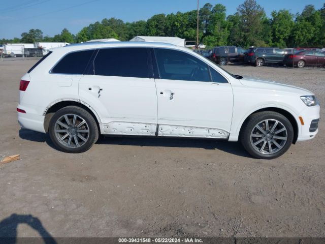 WA1LHAF70HD036995 Audi Q7 2.0t Premium