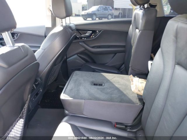 WA1LHAF70HD036995 Audi Q7 2.0t Premium