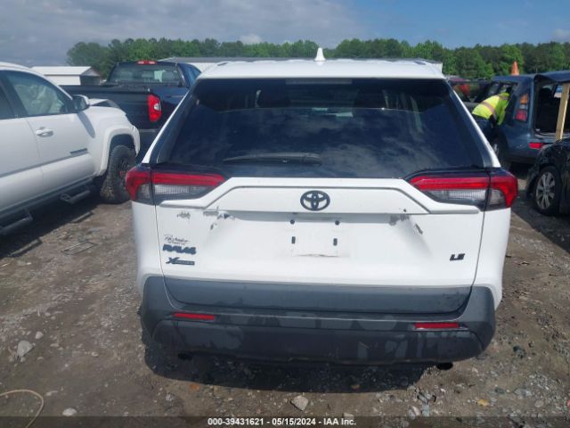 2T3H1RFV4NC181891 Toyota RAV4 LE