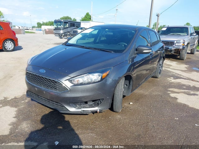 Ford FOCUS SEL 2018 1FADP3M24JL236151 Image 2