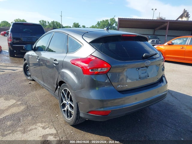 Ford FOCUS SEL 2018 1FADP3M24JL236151 Image 3