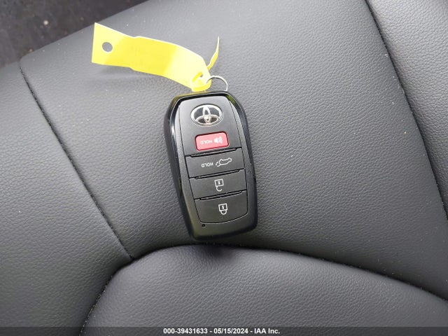 Toyota Highlander Xle 2024 5TDKDRAH3RS054005 Image 11