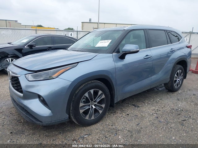 Toyota Highlander Xle 2024 5TDKDRAH3RS054005 Image 2