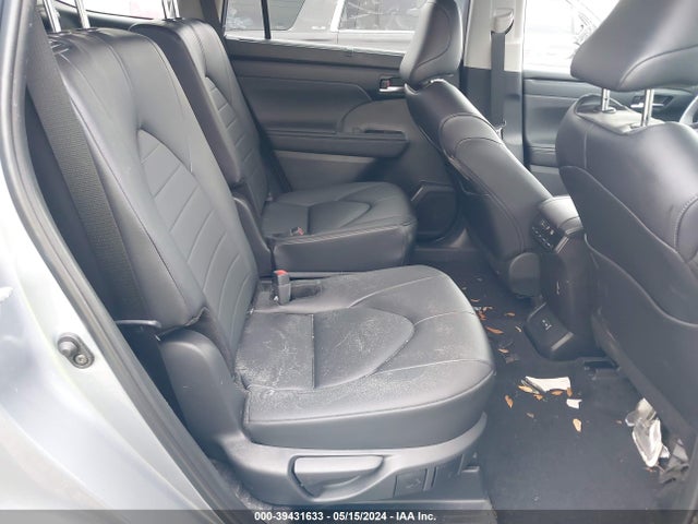 Toyota Highlander Xle 2024 5TDKDRAH3RS054005 Image 8