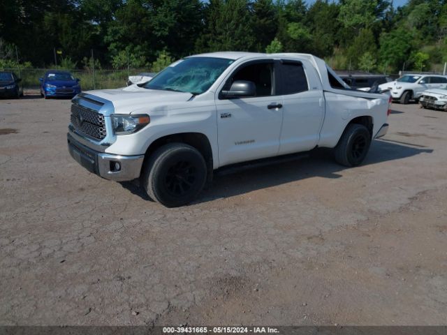 5TFUW5F19JX773054 Toyota Tundra Sr5 5.7l V8