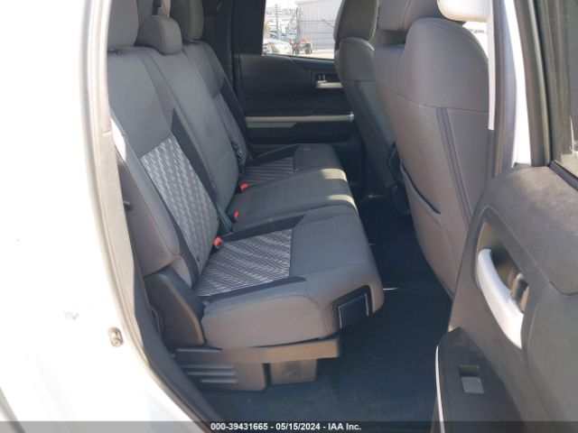 5TFUW5F19JX773054 Toyota Tundra Sr5 5.7l V8