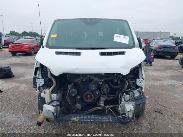 1FBZX2ZM2HKA08142 Ford Transit-350 Xlt