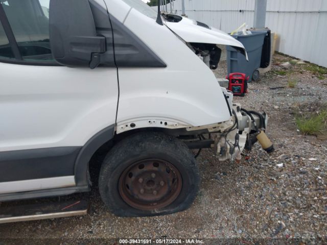 1FBZX2ZM2HKA08142 Ford Transit-350 Xlt