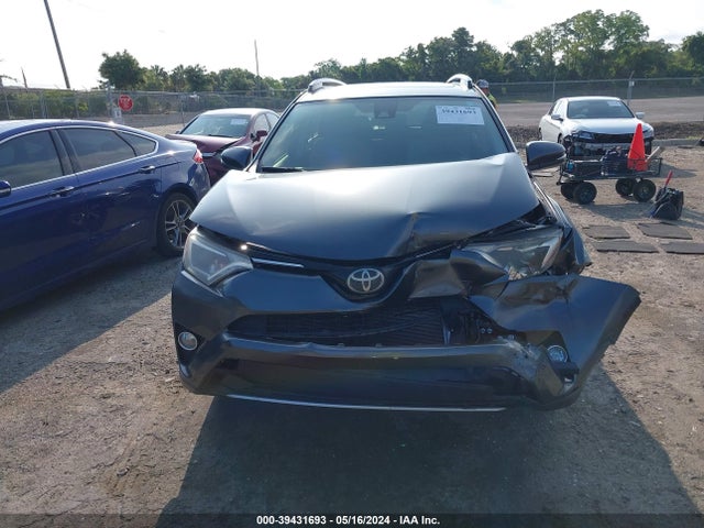 Toyota Rav4 Xle 2017 JTMWFREV5HD100682 Image 12