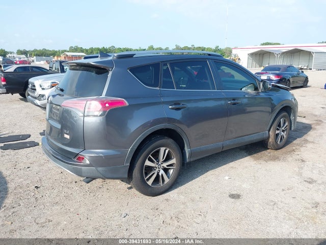 Toyota Rav4 Xle 2017 JTMWFREV5HD100682 Image 4