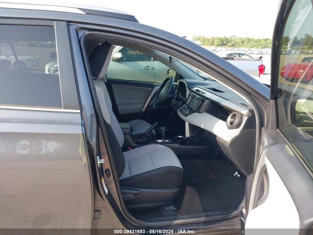 Toyota Rav4 Xle 2017 JTMWFREV5HD100682 Image 5