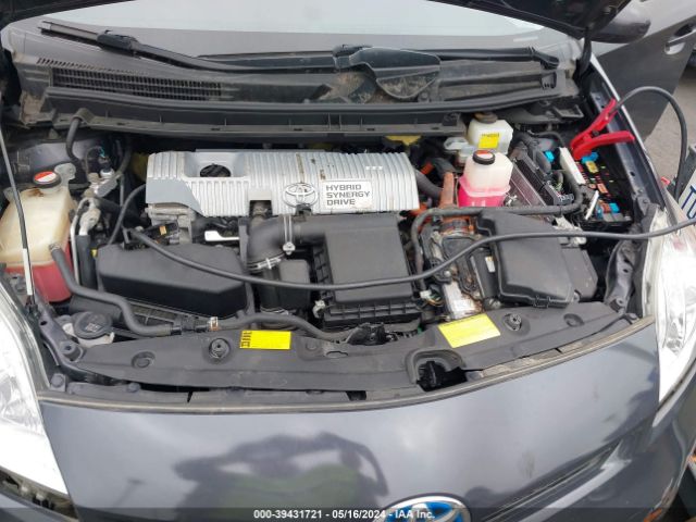JTDKN3DU5E1828264 Toyota Prius Four
