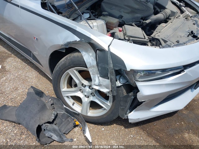 Chevrolet Camaro 1lt 2017 1G1FB1RS7H0111552 Image 6