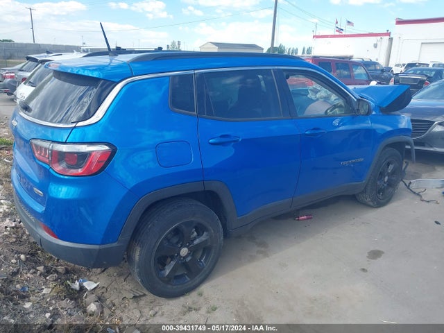 3C4NJDBBXHT651675 Jeep New Compass Latitude 4x4