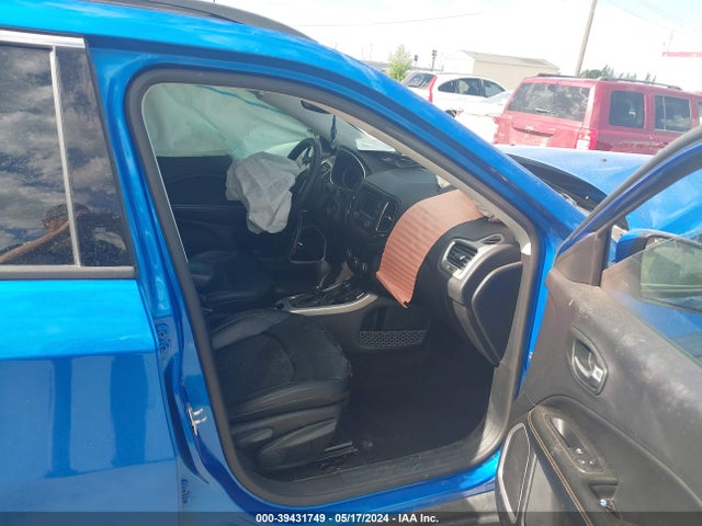 3C4NJDBBXHT651675 Jeep New Compass Latitude 4x4