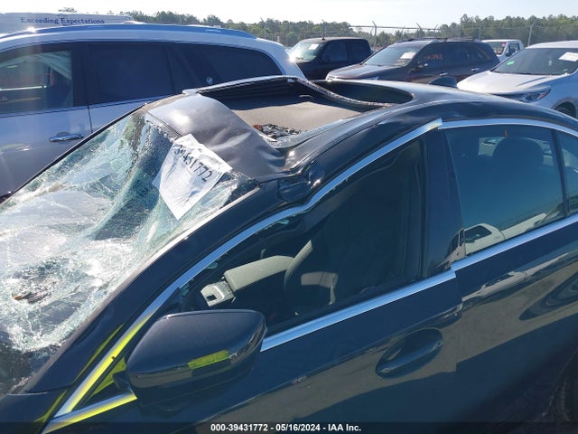 3MW5R1J02M8B78713 BMW 330I