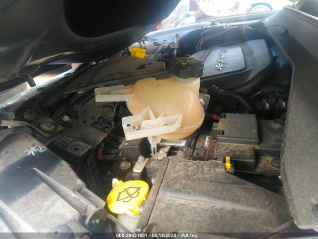 3C4NJCBB9JT125487 Jeep Compass Latitude Fwd