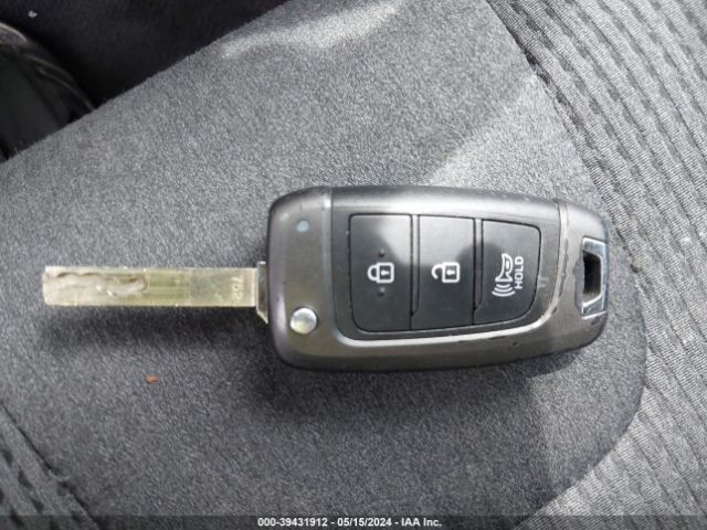 5NMS23AD1LH141041 Hyundai Santa Fe Se