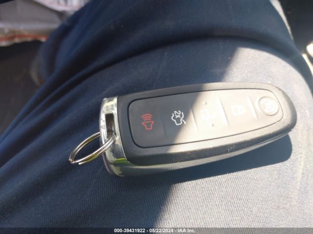 1FADP3N29FL355061 Ford Focus Titanium