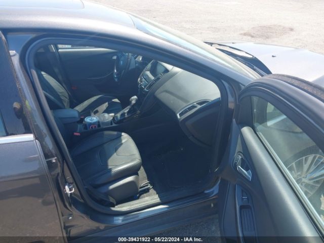 1FADP3N29FL355061 Ford Focus Titanium