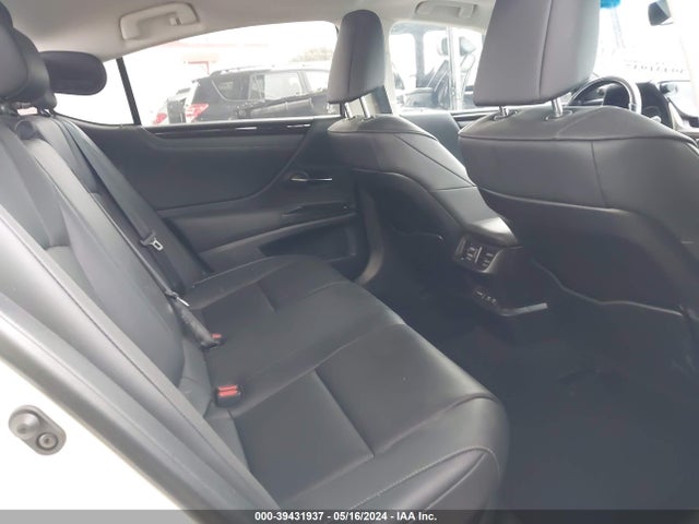 JTHB21B13K2030386 Lexus ES 300H