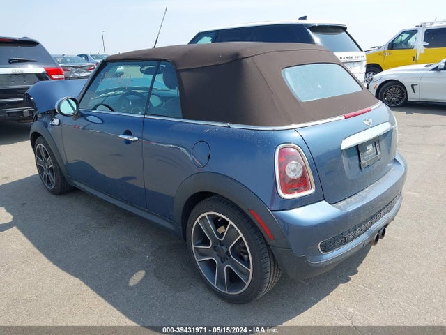 2010 MINI COOPER S WMWMS3C52ATY08271 Photo 2