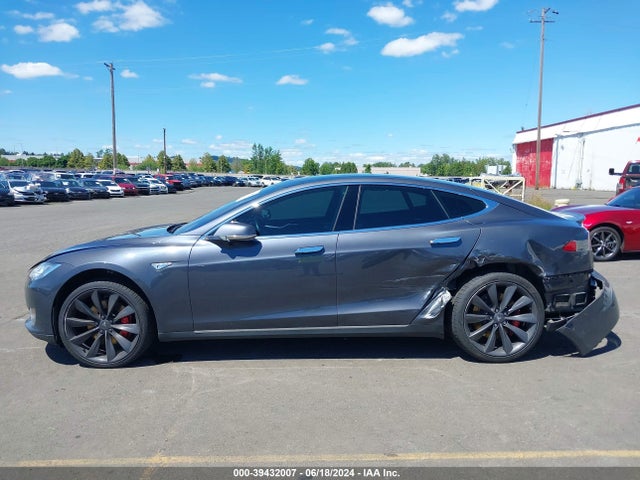 Tesla Model S 90d/p100d/p85d/p90d 2016 5YJSA1E46GF130335 Image 14