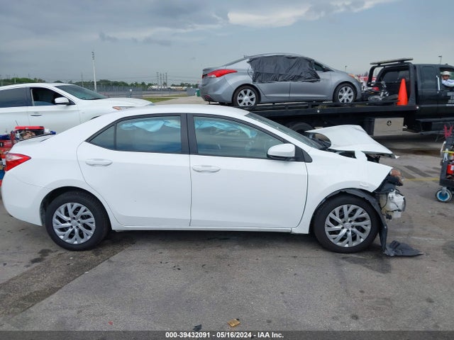 Toyota COROLLA LE 2018 2T1BURHE4JC037187 Image 13
