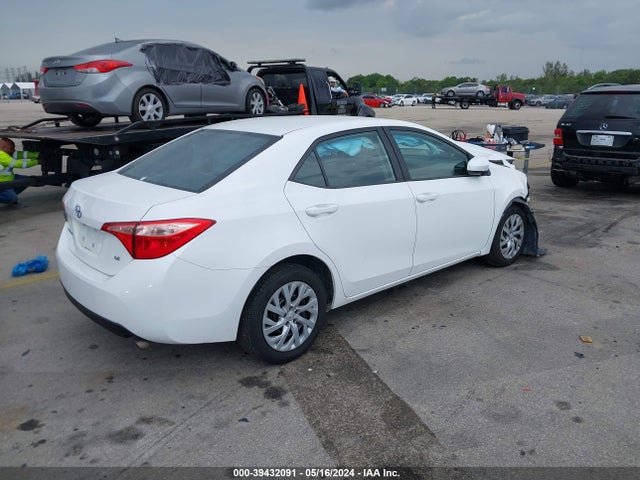 Toyota COROLLA LE 2018 2T1BURHE4JC037187 Image 4
