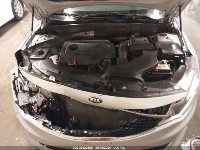 KIA Optima Lx 2018 5XXGT4L30JG249868 Image 10