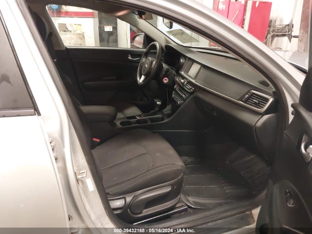 KIA Optima Lx 2018 5XXGT4L30JG249868 Image 5