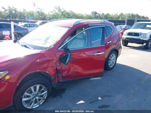 Nissan ROGUE SV 2017 5N1AT2MN8HC732864 Image 6