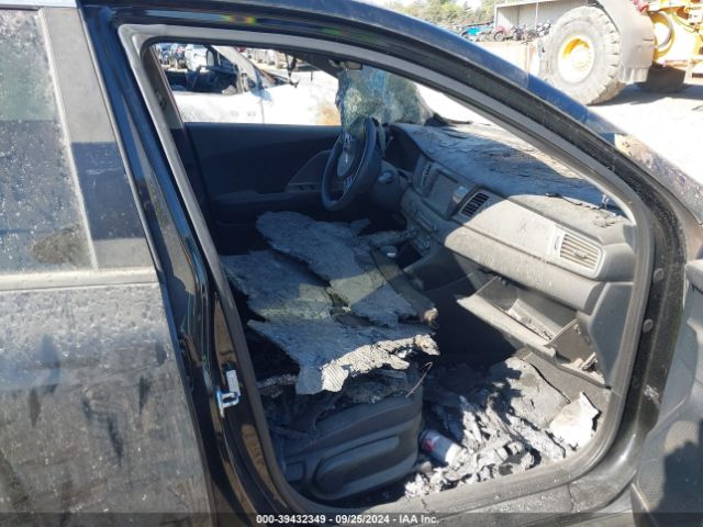 KNDCB3LC5H5057551 KIA NIRO LX
