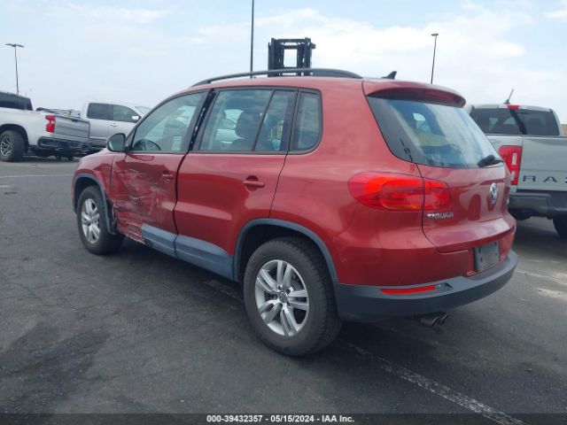 WVGAV7AXXFW113725 Volkswagen TIGUAN S