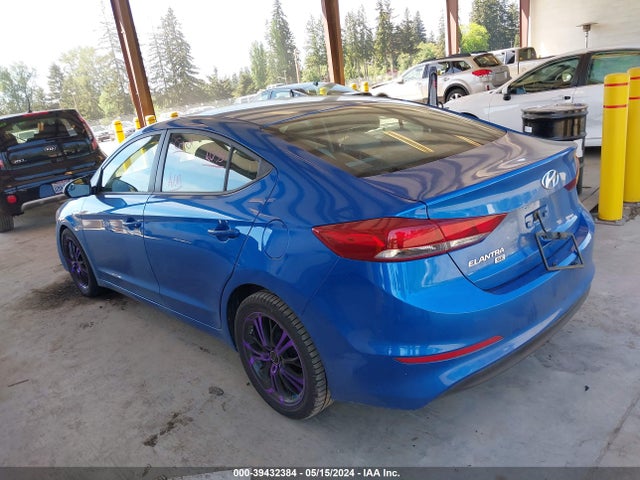 Hyundai ELANTRA SE 2018 5NPD74LF8JH232502 Image 3