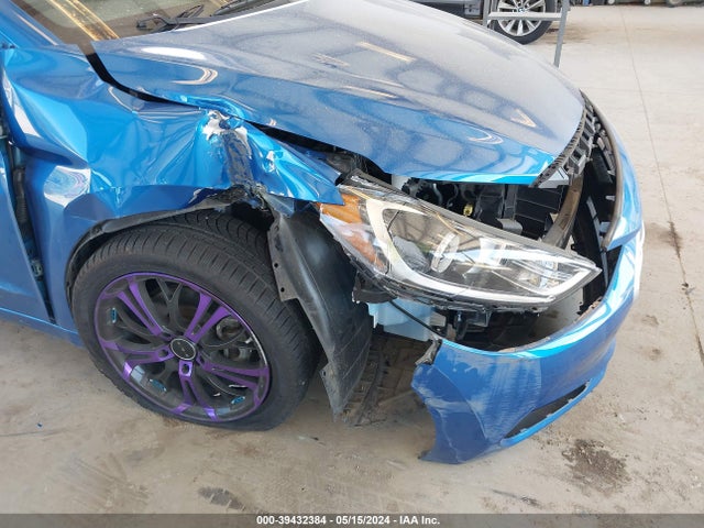Hyundai ELANTRA SE 2018 5NPD74LF8JH232502 Image 6