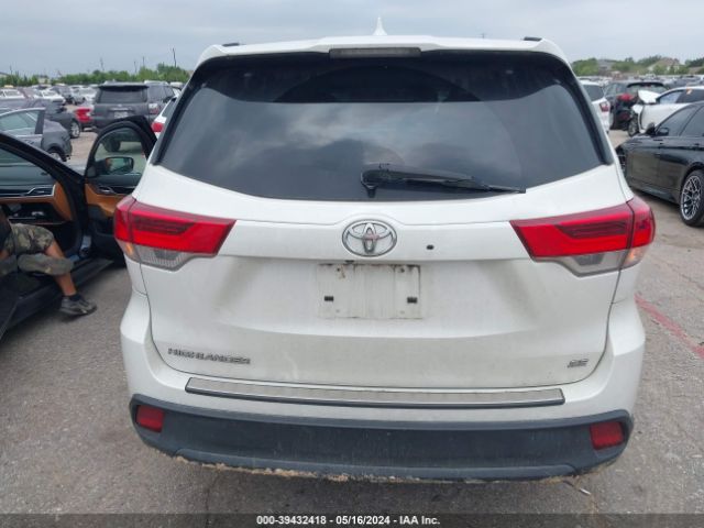 5TDKZRFHXJS546819 Toyota Highlander Se