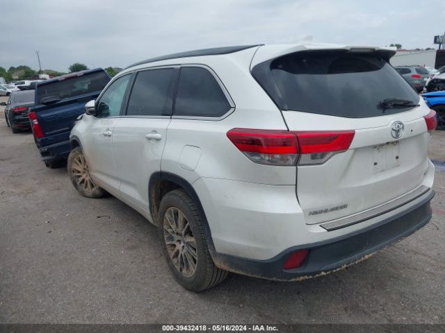 5TDKZRFHXJS546819 Toyota Highlander Se